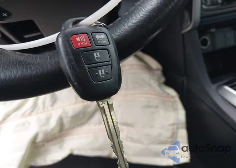 2017 Toyota Corolla Se z USA, uszkodzony, nr VIN 2T1BURHE4HC814784